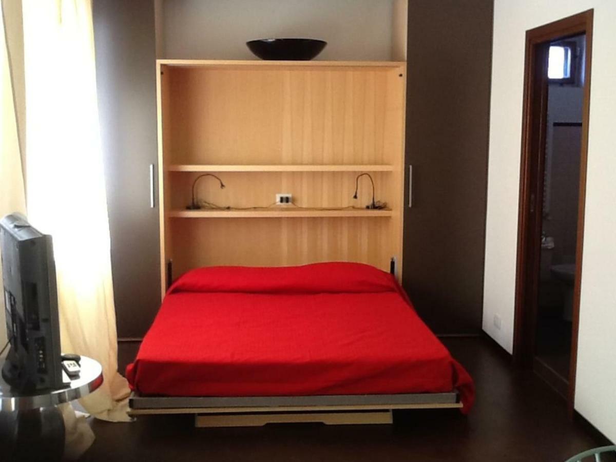 Casa Turati Apartment Bari Bagian luar foto