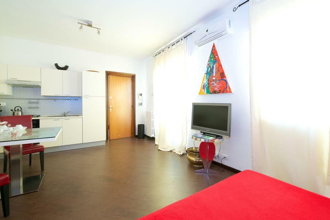 Casa Turati Apartment Bari Bagian luar foto