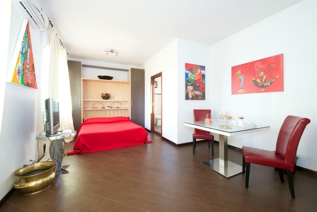 Casa Turati Apartment Bari Bagian luar foto