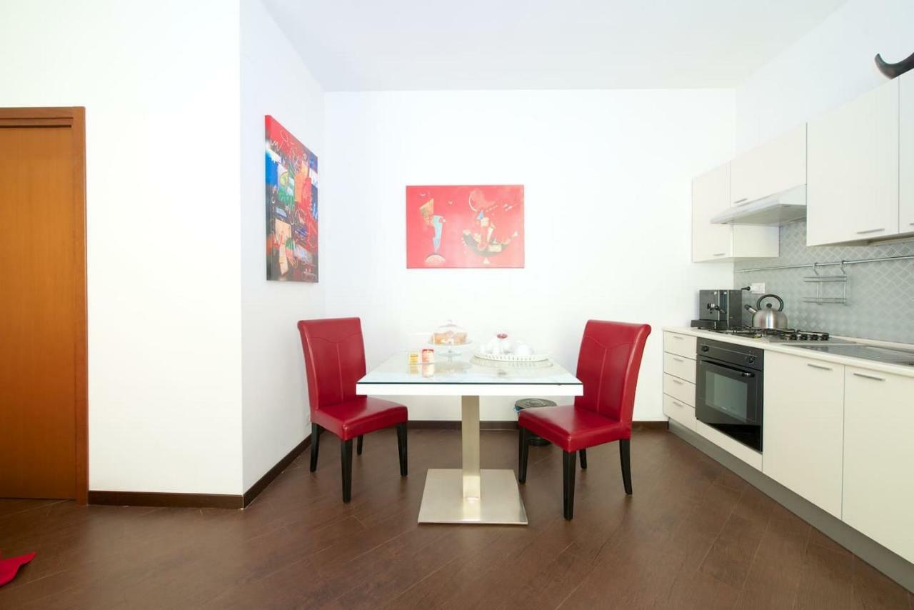 Casa Turati Apartment Bari Bagian luar foto